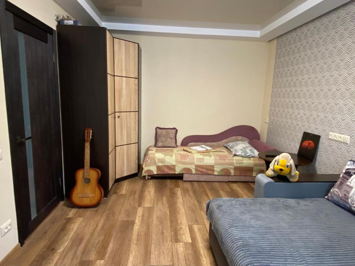 Apartment 30 M2 On Sergei Esenin 11 Харків Екстер'єр фото