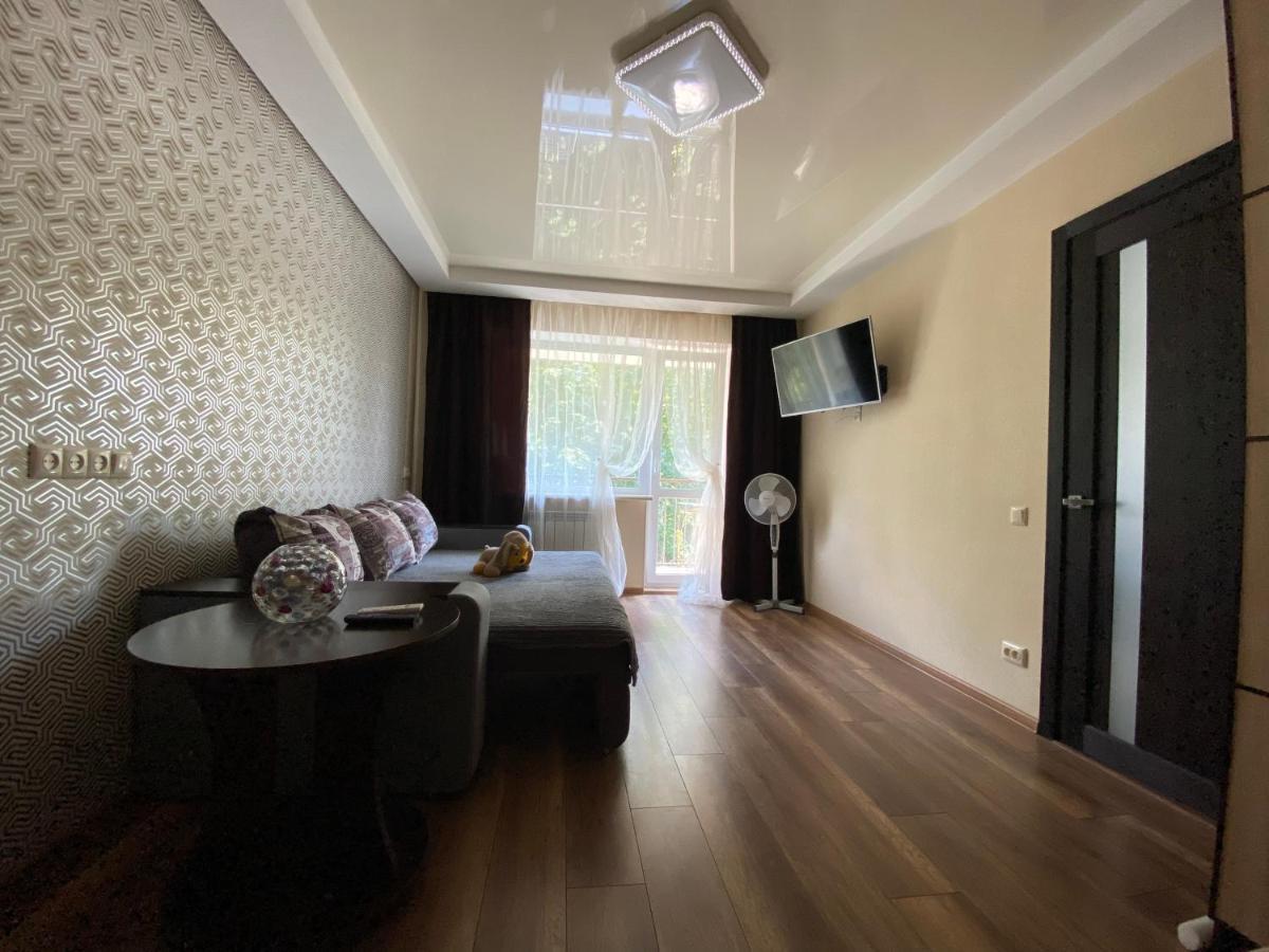 Apartment 30 M2 On Sergei Esenin 11 Харків Екстер'єр фото