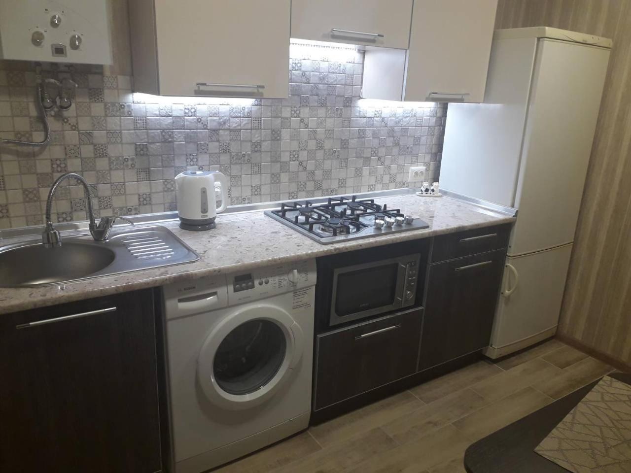 Apartment 30 M2 On Sergei Esenin 11 Харків Екстер'єр фото